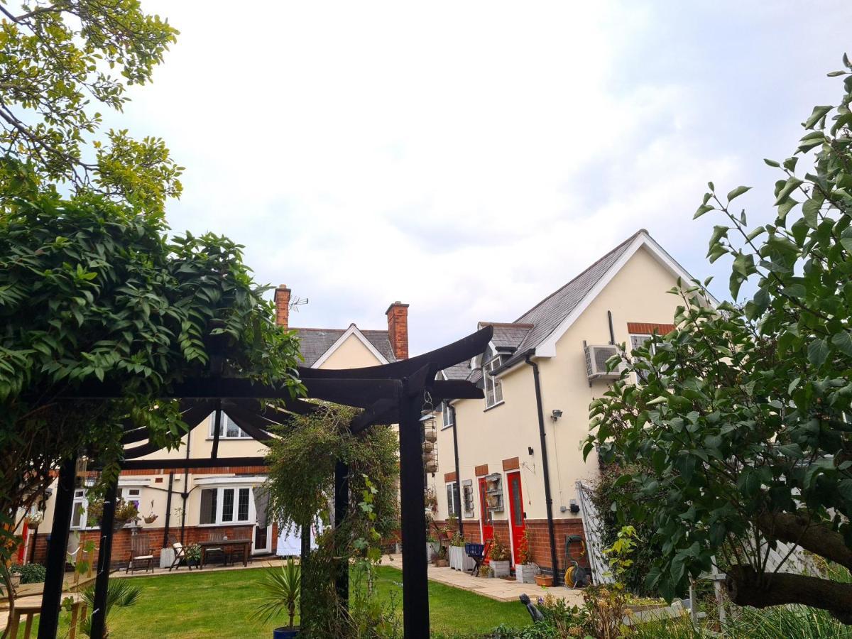 Peaceful Self Contained Studio In Lovely Garden. هينكلي المظهر الخارجي الصورة